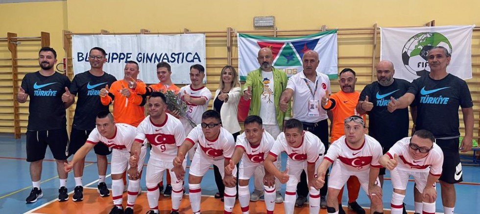 Down Sendromlu Futsal Milli Takımı, Avrupa Şampiyonası'nda Yarı Finale Yükseldi
