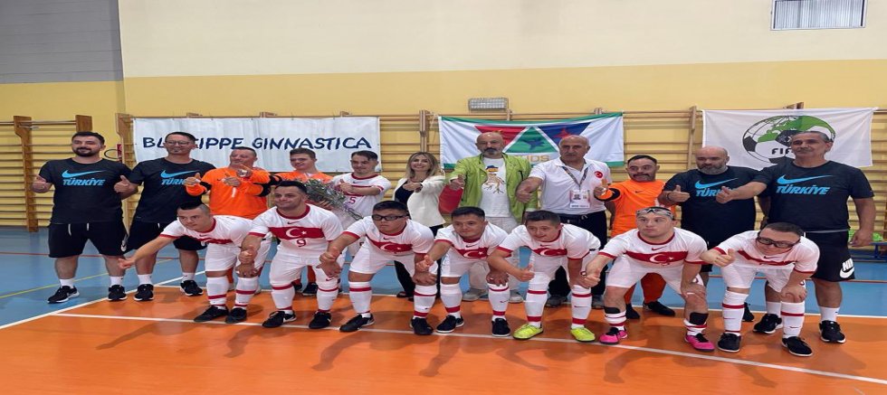Down Sendromlu Futsal Milli Takımı, Avrupa Şampiyonası'nda Yarı Finale Yükseldi