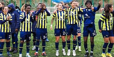 Fenerbahçe Kadın Futbol Takımı, 13 oyuncu ile sözleşme yeniledi.